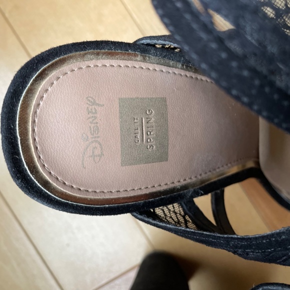 Disney/Spring| 7 Alice in Wonderland Heels - Picture 2 of 10